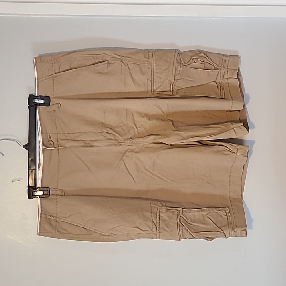 Men's Old Navy Lived-In Straight Cargo shorts size 40 Built in flex